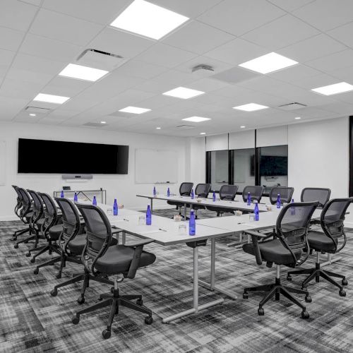 U-shape meeting room