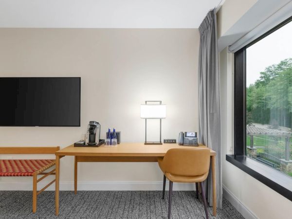 Guestroom work desk